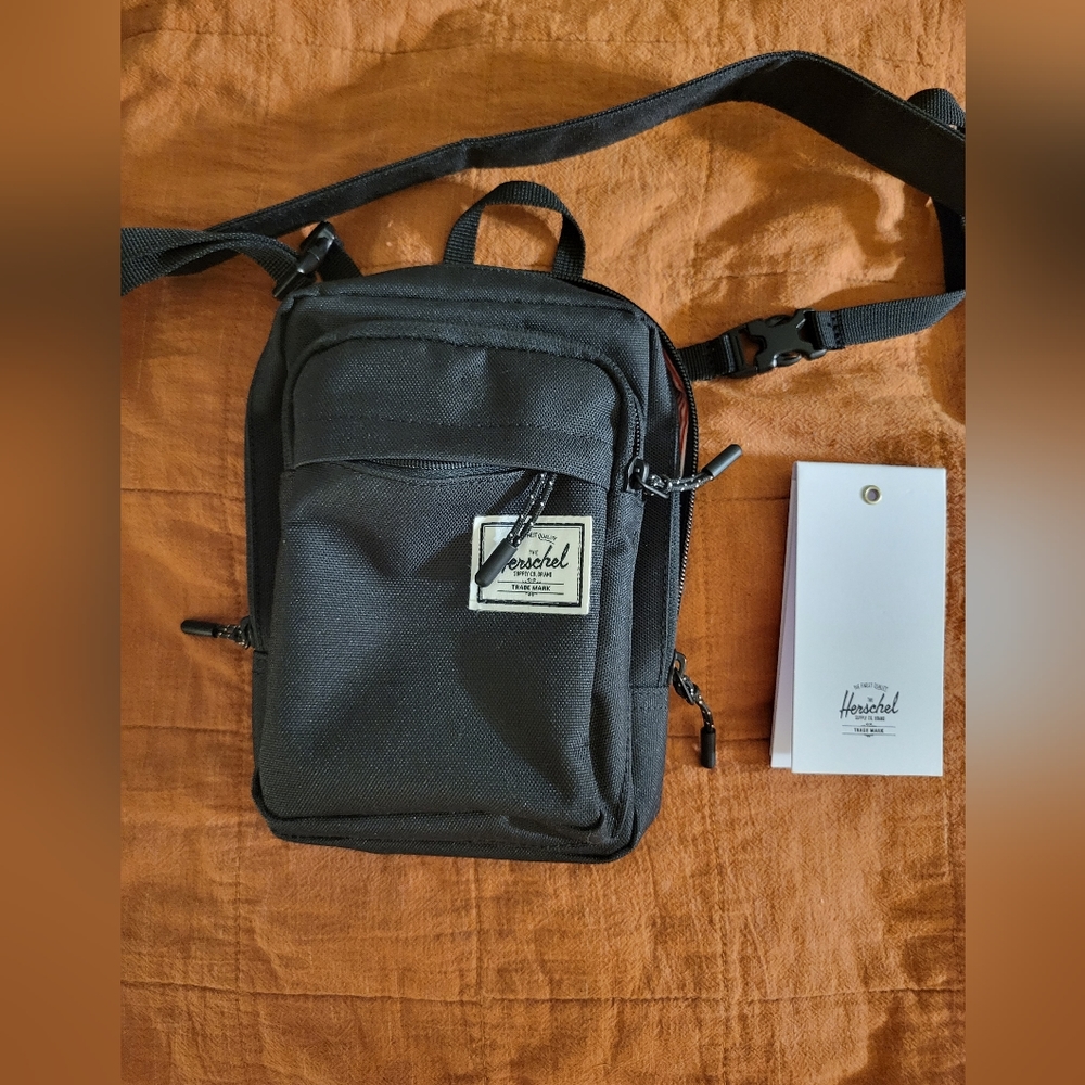 Herschel Supply Co Form crossbody